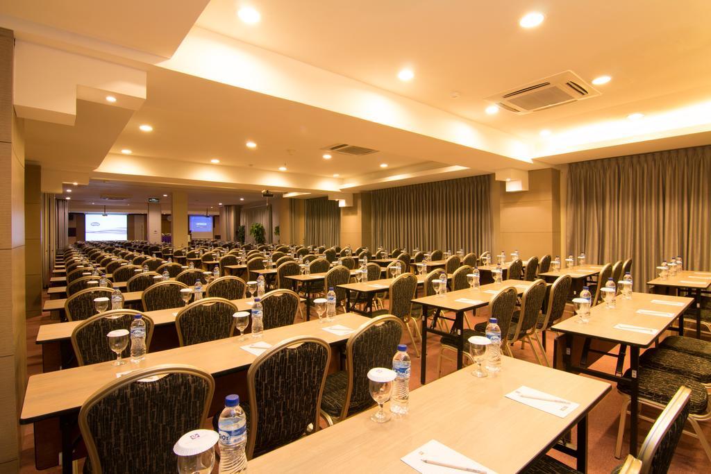 Kuta Central Park Hotel Kuta Lombok Exterior foto