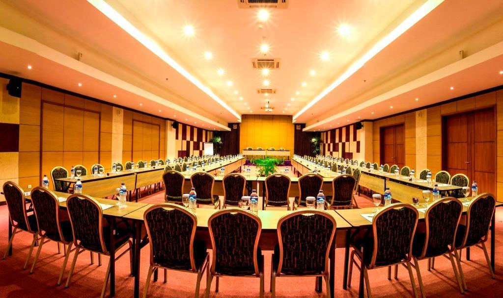 Kuta Central Park Hotel Kuta Lombok Exterior foto